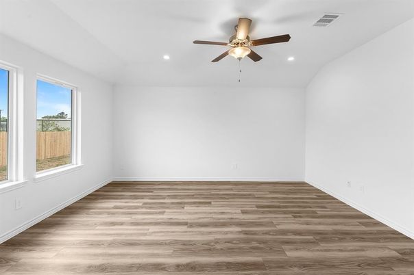 Empty room, Interior, Recessed Lighting, Wood Texture Flooring