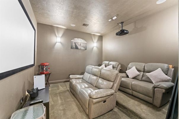 Interior, Projection Screen, Recessed Lighting, Theatre Room