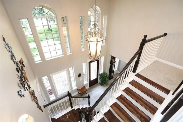 Chandelier, Interior