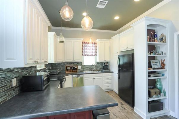 Interior, Kitchen, Pendant Lights, Recessed Lighting, Wood Texture Flooring