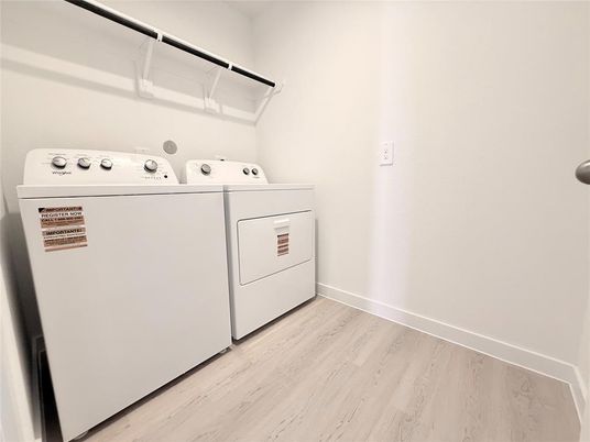 Interior, Utility Closets, Washer, Wood Texture Flooring