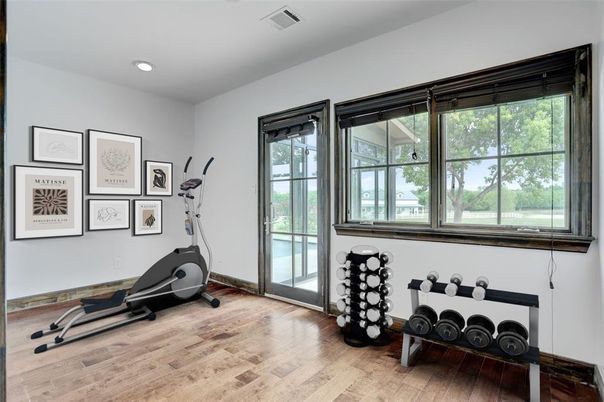 Fitness Equipment, Interior, Recessed Lighting, Wood Texture Flooring