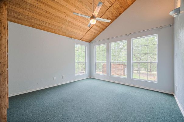 Empty room, Interior, Wooden Ceilings