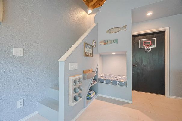 Interior, Recessed Lighting