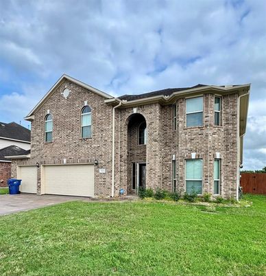 Attached, Exterior, Facade, Brick Facade, Brick Traditional