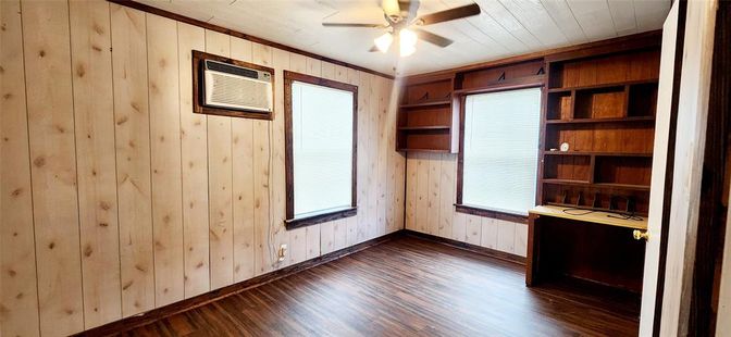 Empty room, Interior, Wood Texture Flooring, Wooden Walls
