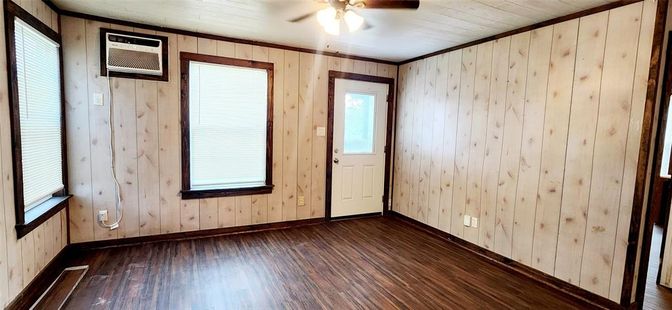 Empty room, Interior, Wood Texture Flooring, Wooden Walls
