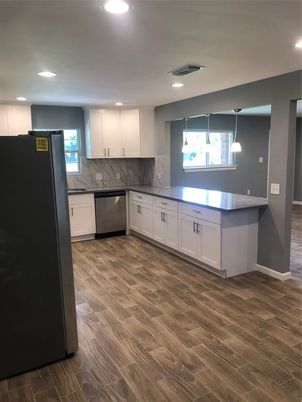 Interior, Kitchen, Pendant Lights, Recessed Lighting, Wood Texture Flooring