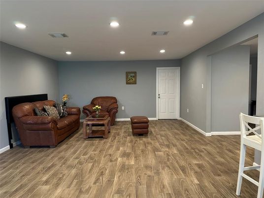 Interior, Living room, Recessed Lighting, Wood Texture Flooring
