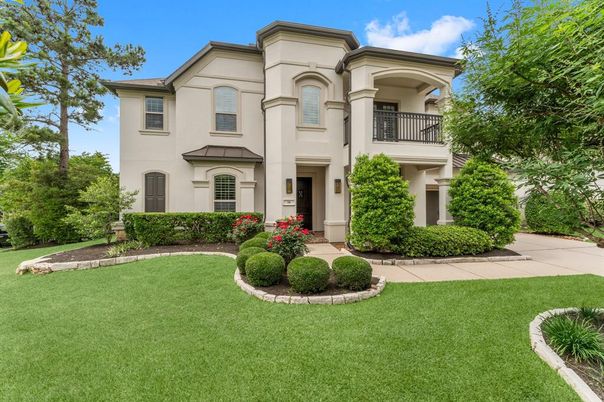 Backyard, Exterior, Facade, French Provincial