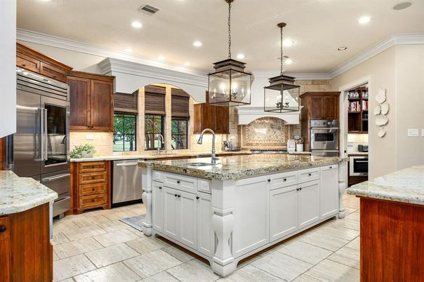Interior, Kitchen, Pendant Lights, Recessed Lighting, Stainless Steel Appliances
