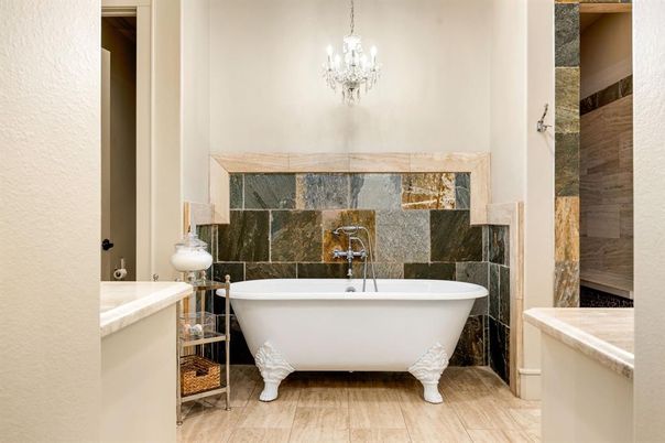 Bathroom, Free Standing Baths, Interior, Pendant Lights
