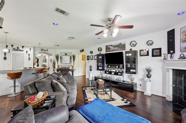 Fireplace, Interior, Living room, Pendant Lights, Recessed Lighting, Wood Texture Flooring
