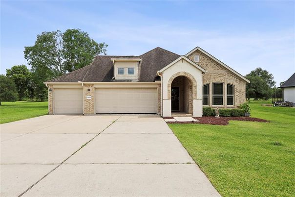 Attached, Exterior, Facade, Brick Facade, Brick Traditional