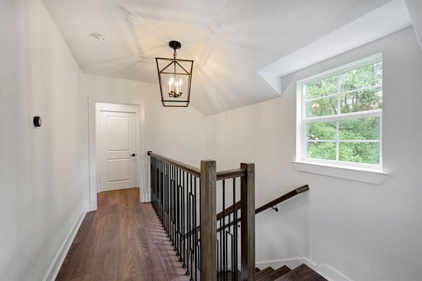 Interior, Pendant Lights, Wood Texture Flooring