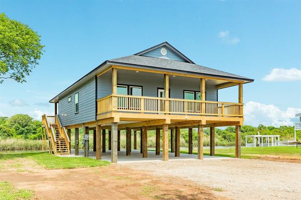 Backyard, Exterior, Facade, Log Home