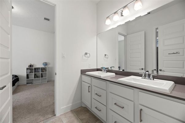 Bathroom, Dual Sink Vanities, Interior