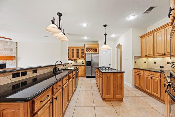 Interior, Kitchen, Pendant Lights, Recessed Lighting, Stainless Steel Appliances
