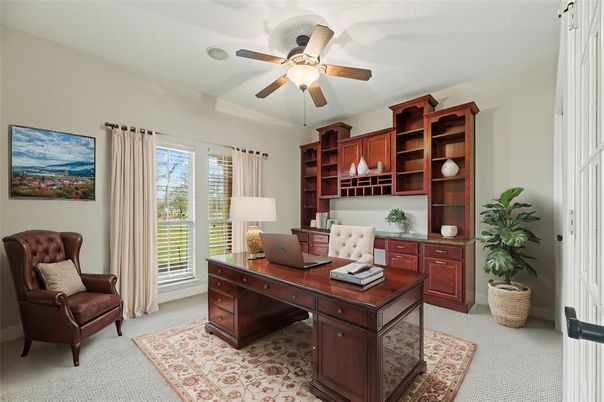 Home Office, Interior