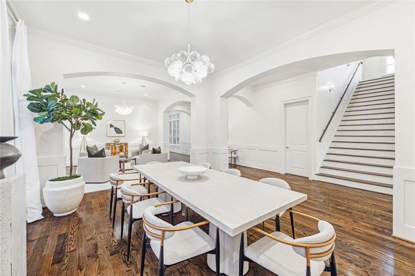 Chandelier, Dining room, Interior, Living room, Pendant Lights, Recessed Lighting, Wood Texture Flooring
