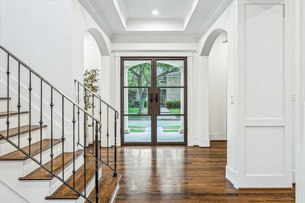 Interior, Recessed Lighting, Wood Texture Flooring