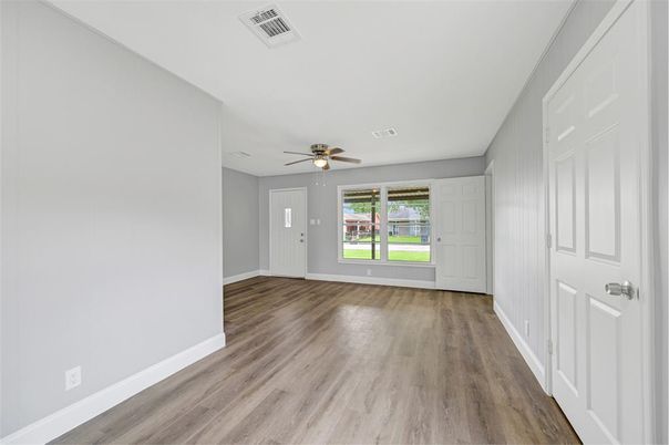 Empty room, Interior, Recessed Lighting, Wood Texture Flooring