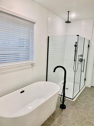 Bathroom, Free Standing Baths, Glass Shower, Interior, Recessed Lighting