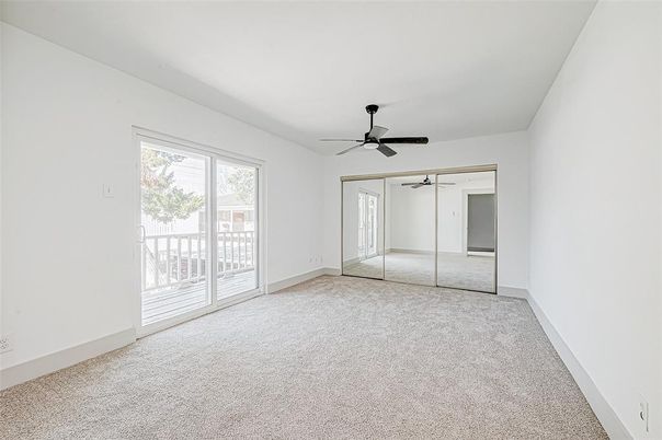 Empty room, Interior