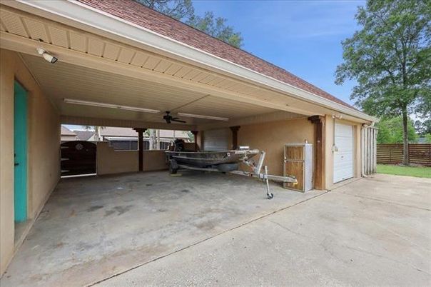 Detached Garage, Exterior