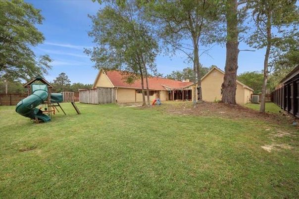 Backyard, Exterior, Playground