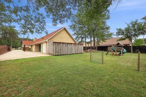 Backyard, Exterior, Playground