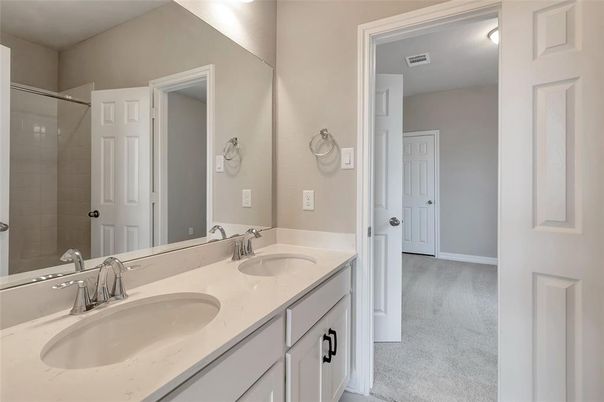 Bathroom, Dual Sink Vanities, Interior