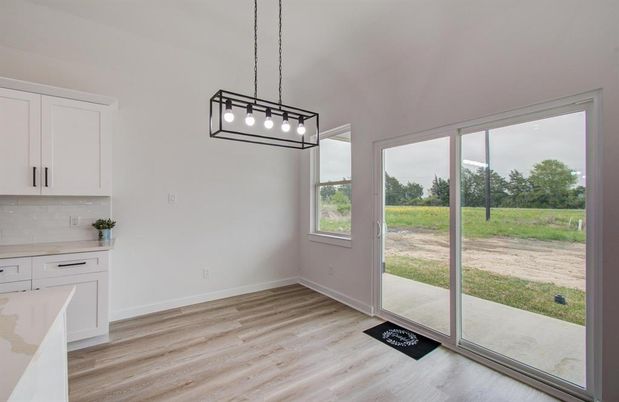 Empty room, Interior, Pendant Lights, Wood Texture Flooring