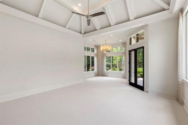 Chandelier, Empty room, Interior, Recessed Lighting