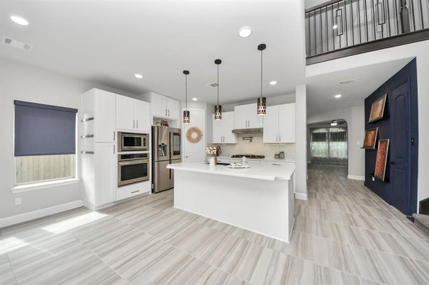Interior, Kitchen, Pendant Lights, Recessed Lighting, Stainless Steel Appliances