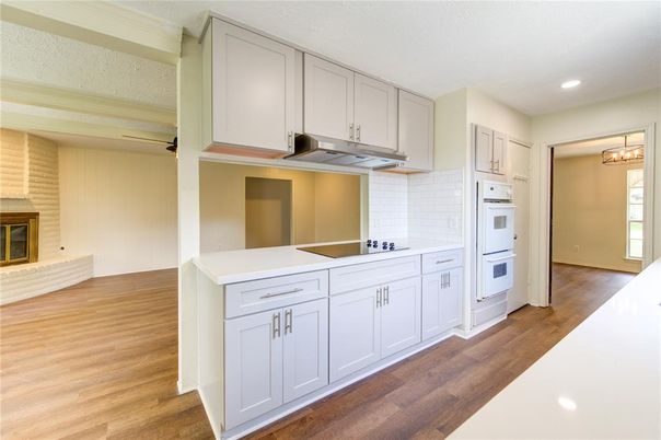 Interior, Kitchen, Recessed Lighting, Wood Texture Flooring