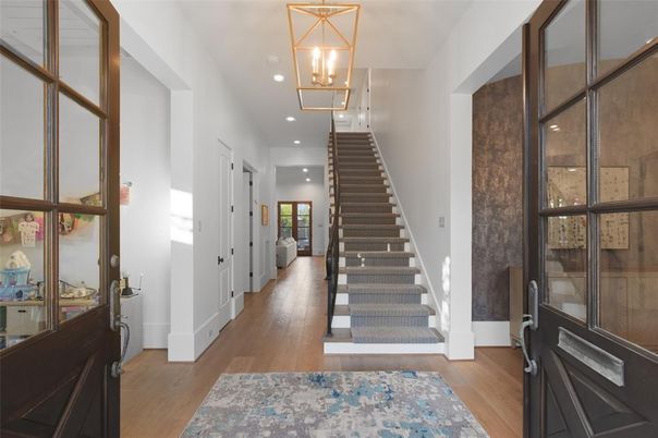 Interior, Pendant Lights, Recessed Lighting, Wood Texture Flooring