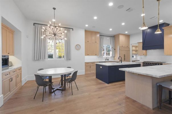 Dining room, Interior, Kitchen, Pendant Lights, Recessed Lighting, Wood Texture Flooring