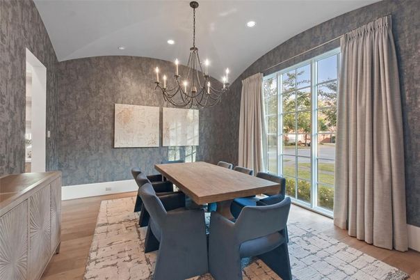 Chandelier, Dining room, Interior, Recessed Lighting, Wood Texture Flooring