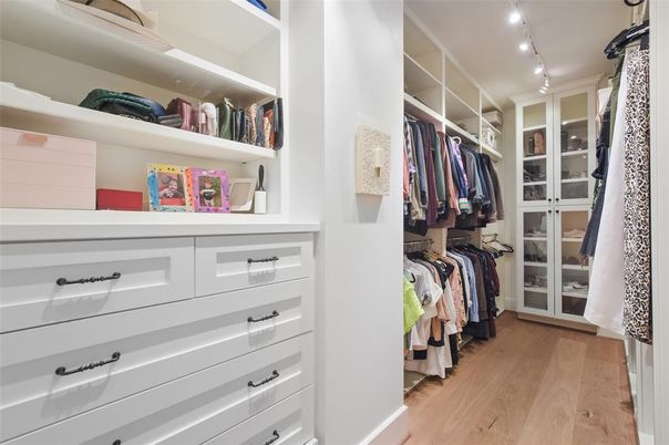 Interior, Walk-in Closets, Wood Texture Flooring
