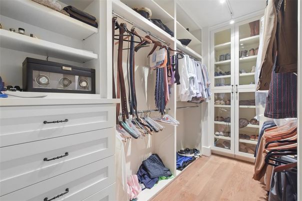 Interior, Walk-in Closets, Wood Texture Flooring