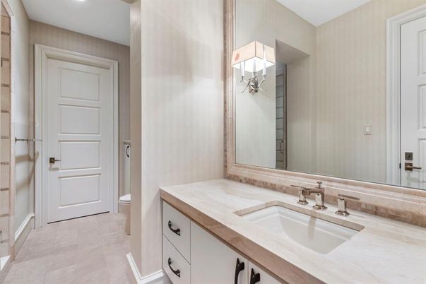 Bathroom, Interior, Recessed Lighting