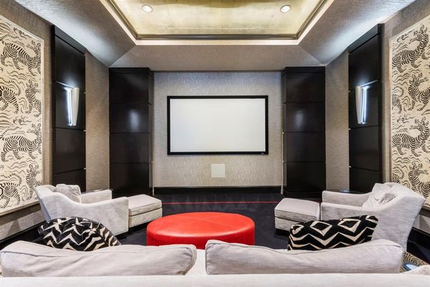 Interior, Projection Screen, Recessed Lighting, Theatre Room
