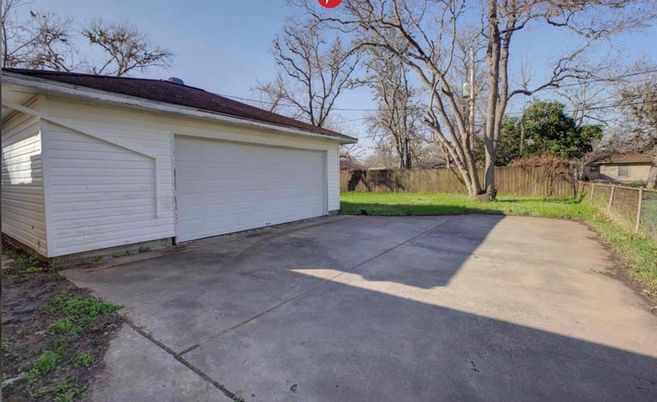 Backyard, Detached Garage, Exterior