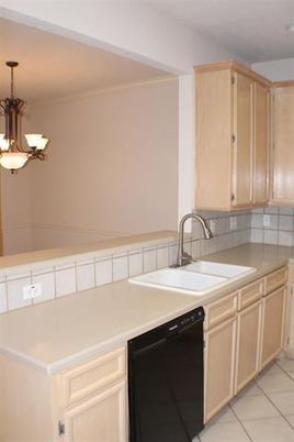 Chandelier, Interior, Kitchen