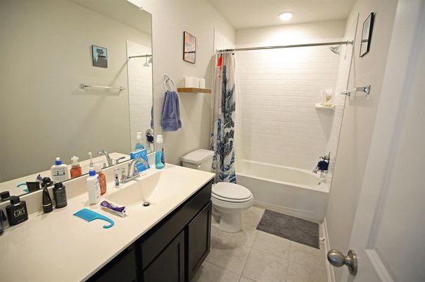 Bathroom, Interior, Recessed Lighting