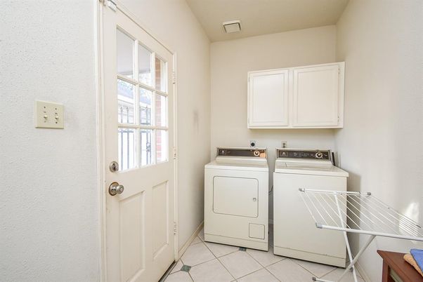 Interior, Washer