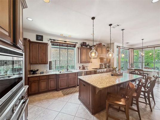 Dining room, Interior, Kitchen, Pendant Lights, Recessed Lighting, Stainless Steel Appliances