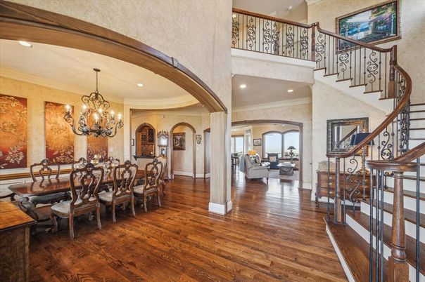 Chandelier, Dining room, Interior, Living room, Recessed Lighting, Wood Texture Flooring