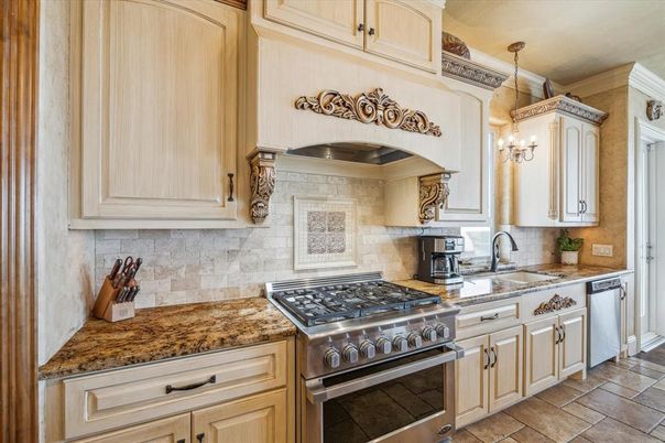 Interior, Kitchen, Pendant Lights, Stainless Steel Appliances